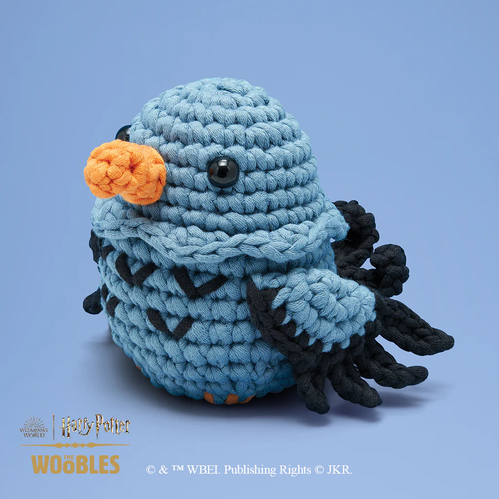 Ravenclaw™ Raven and Scarf Bundle - Image 2